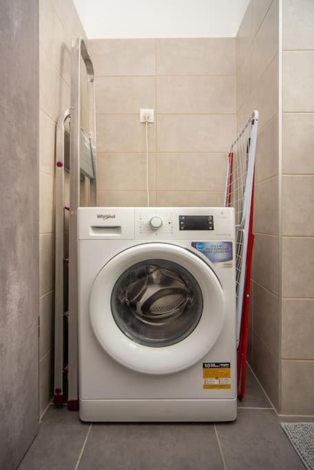 Grace Pine Apartment 1 ブダペスト エクステリア 写真