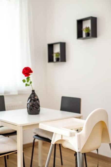 Grace Pine Apartment 1 ブダペスト エクステリア 写真